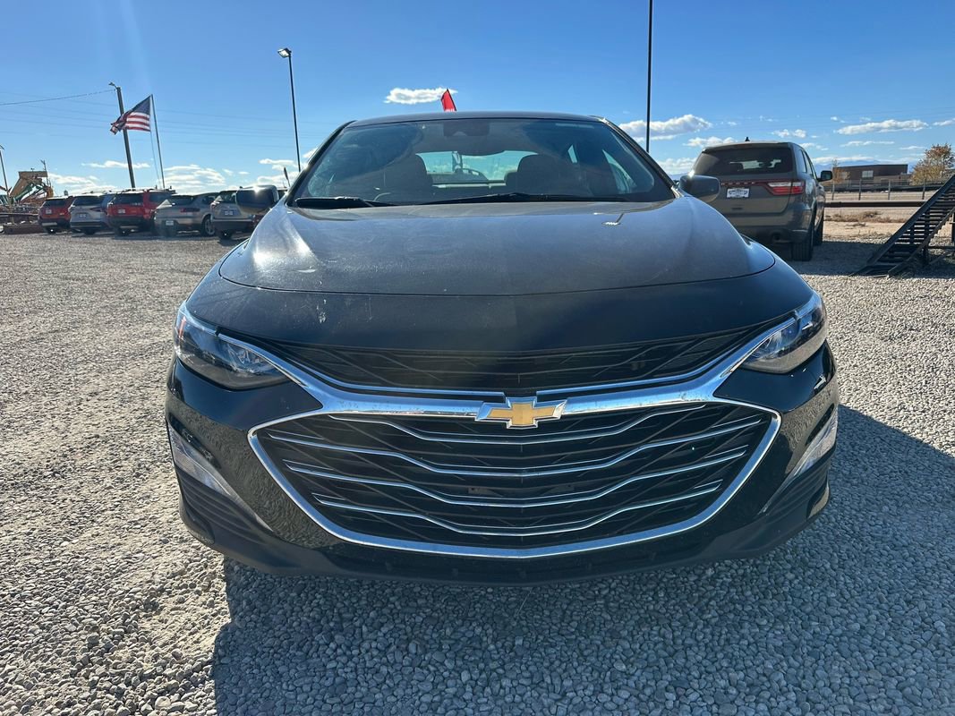 Used 2024 Chevrolet Malibu LT image 3