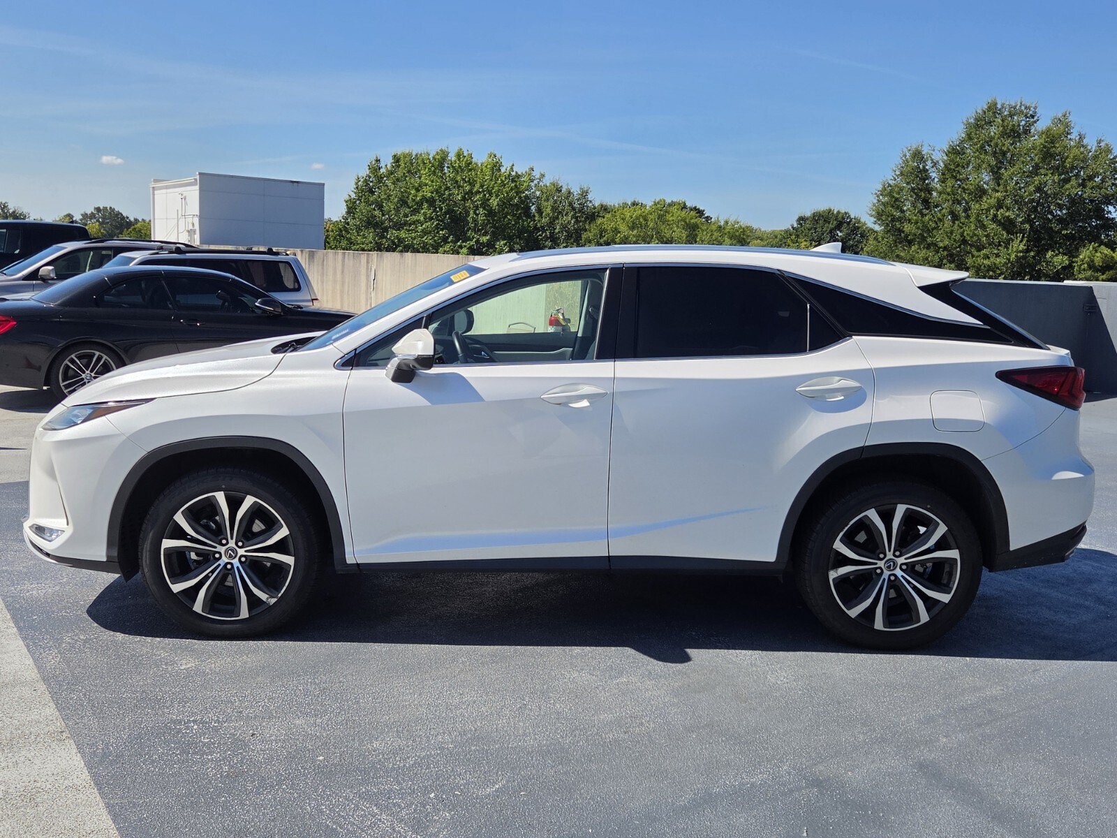 Used 2022 Lexus RX 350 FWD w/ Premium Package image 2