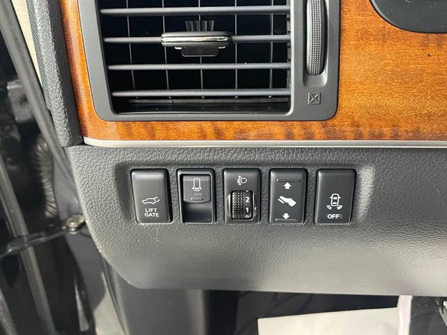 Used 2010 INFINITI QX56 4WD image 17