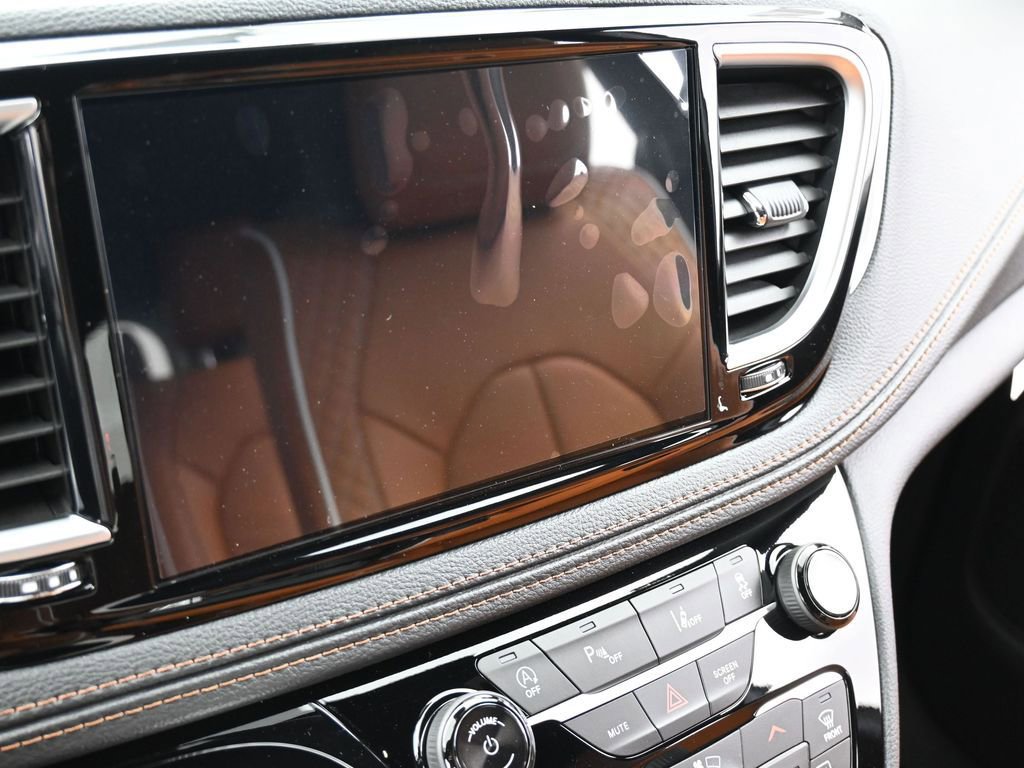 New 2026 Chrysler Pacifica Pinnacle image 23