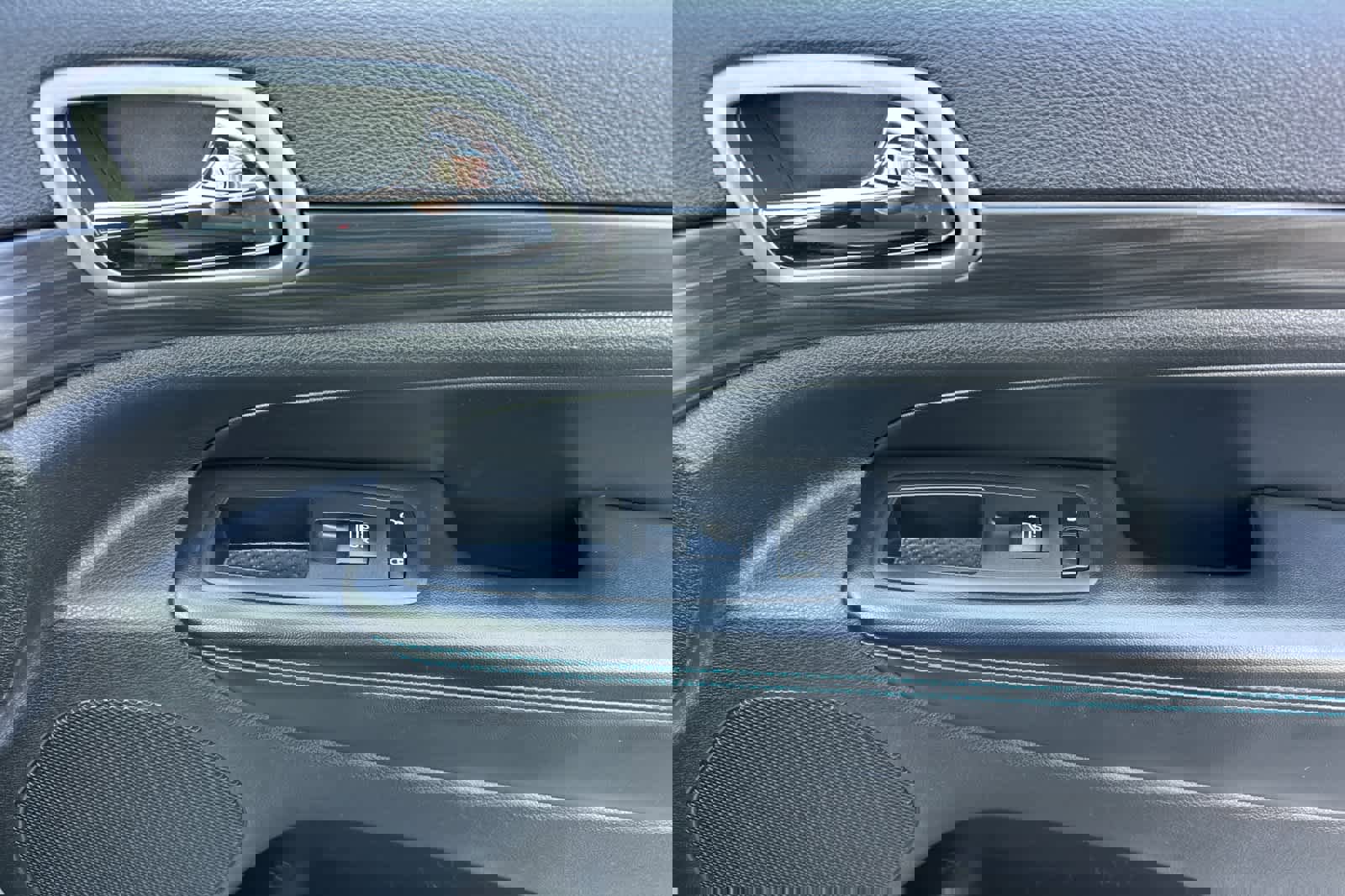 Used 2019 Jeep Grand Cherokee Laredo image 19