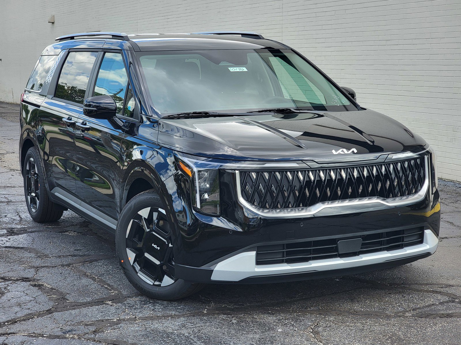 New 2026 Kia Carnival EX image 3