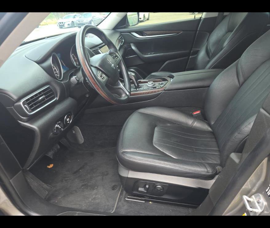 Used 2019 Maserati Levante 3.0L image 3