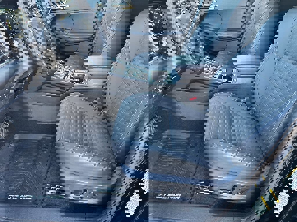 New 2025 Mitsubishi Outlander SE image 23