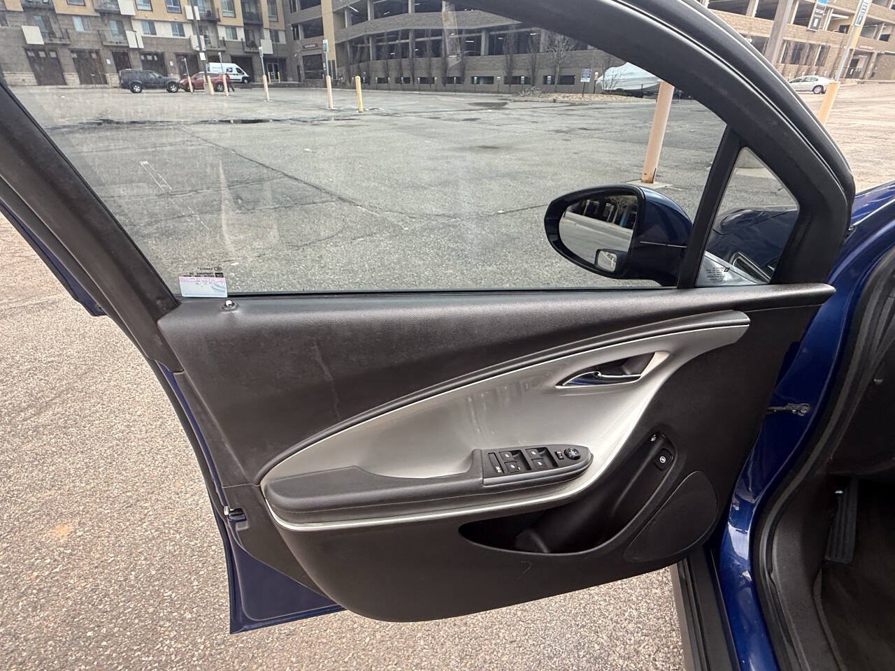 Used 2013 Chevrolet Volt FWD image 15