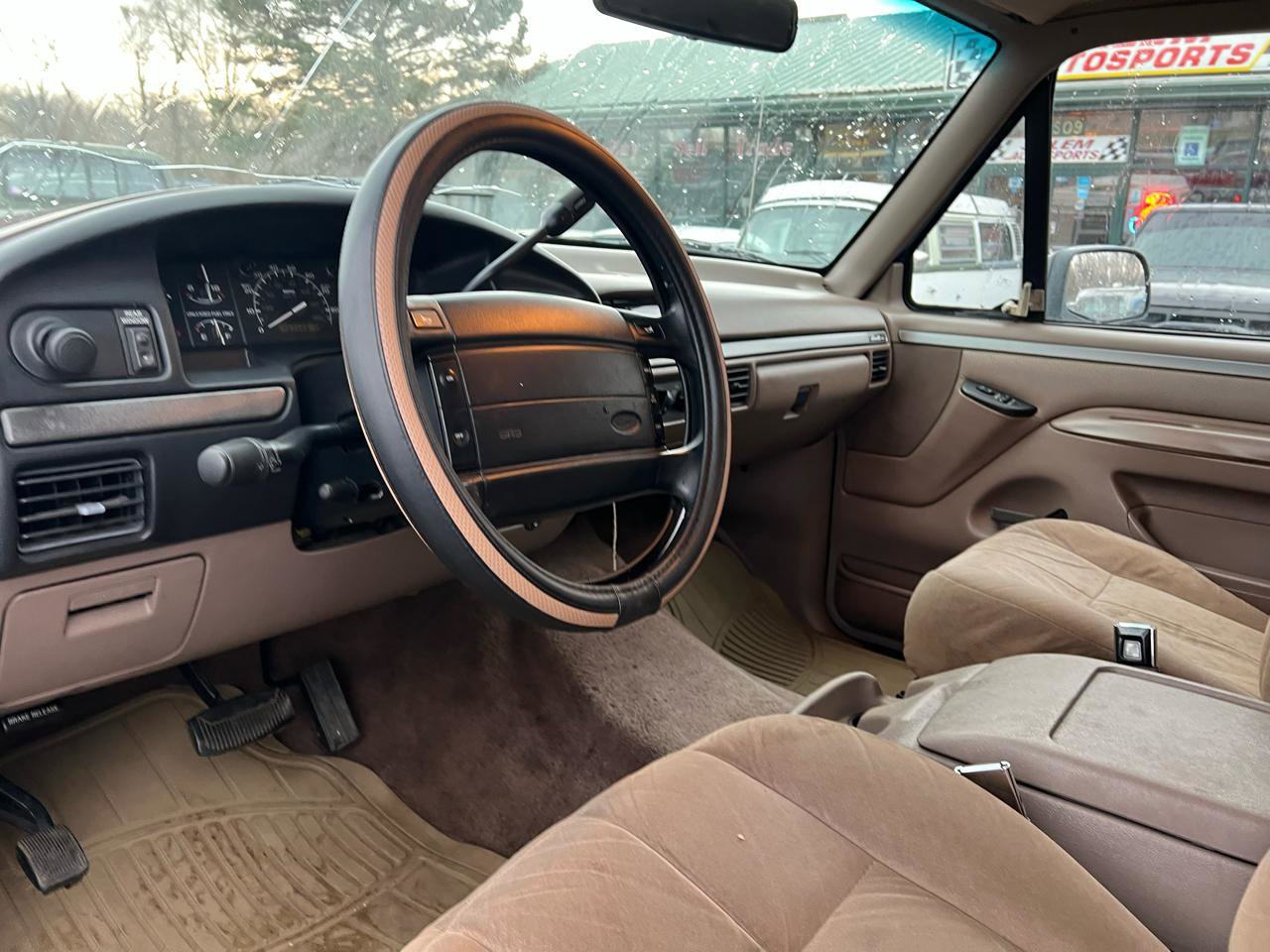Used 1995 Ford Bronco Eddie Bauer image 8