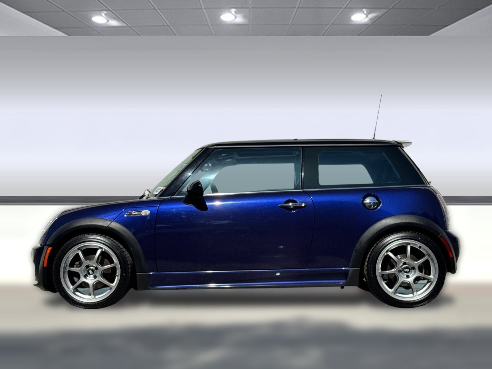 Used 2005 MINI Cooper S FWD image 2