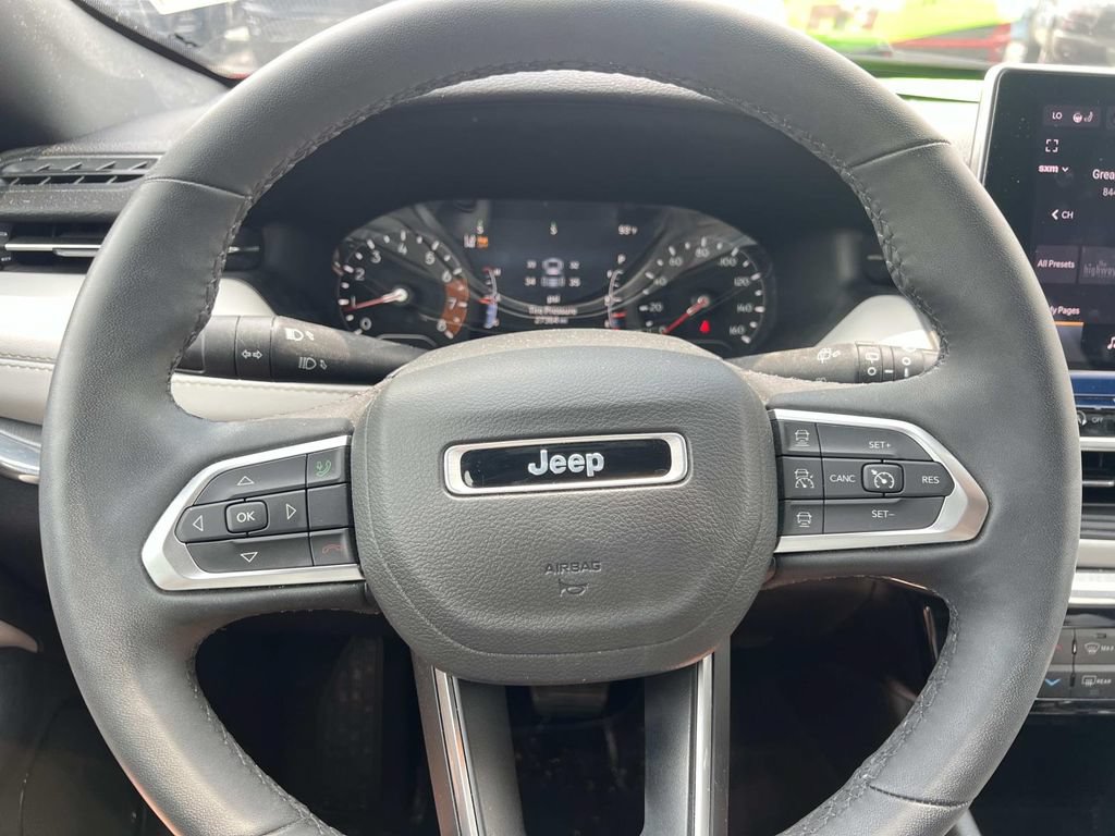 Used 2023 Jeep Compass Limited AWD/4WD image 18