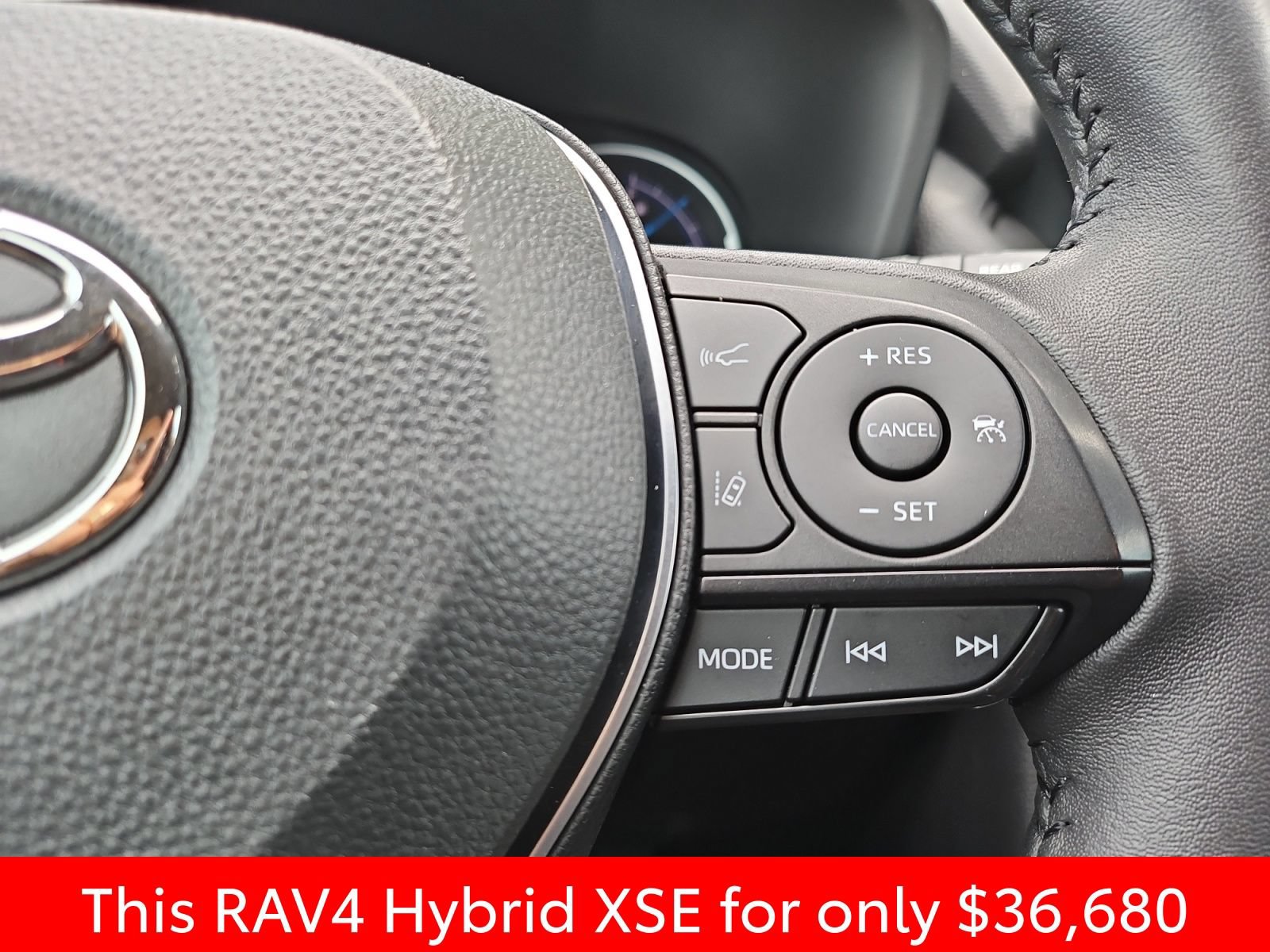 Used 2024 Toyota RAV4 XSE AWD/4WD image 29