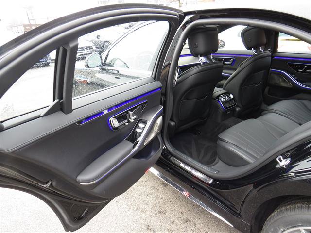 Used 2023 Mercedes-Benz S 500 4MATIC image 29