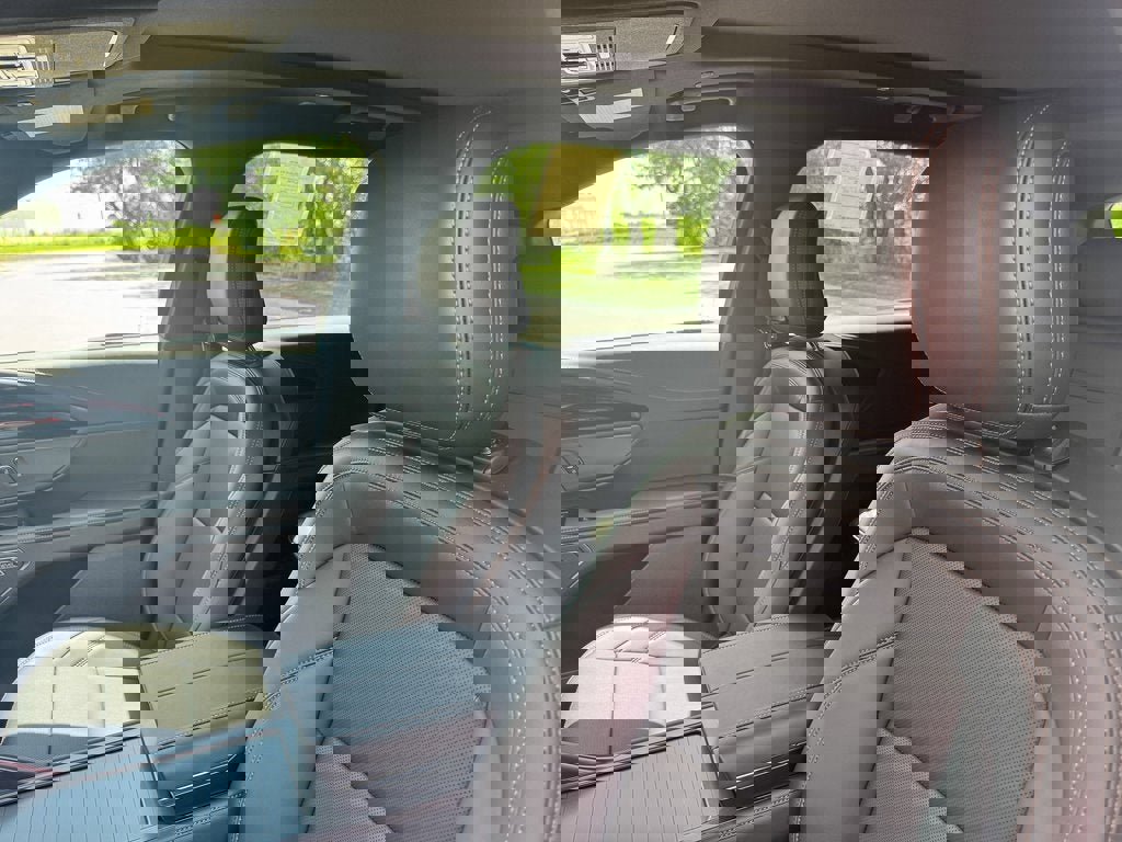 New 2025 Lincoln Nautilus Premier w/ Equipment Group 102A image 10