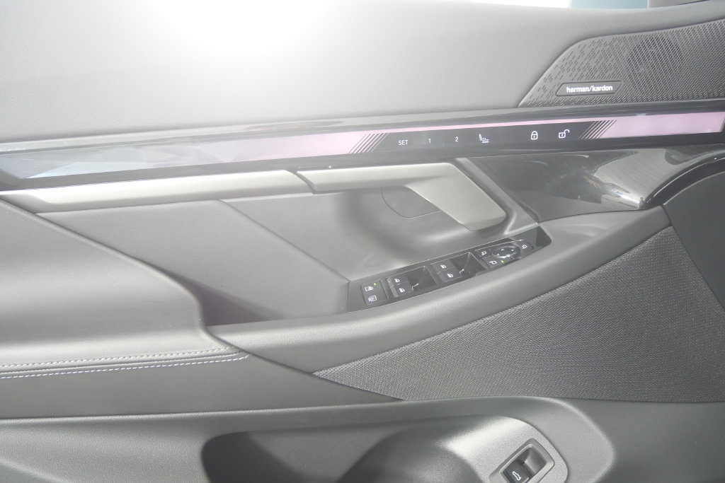 Certified 2027 BMW 530i RWD image 9