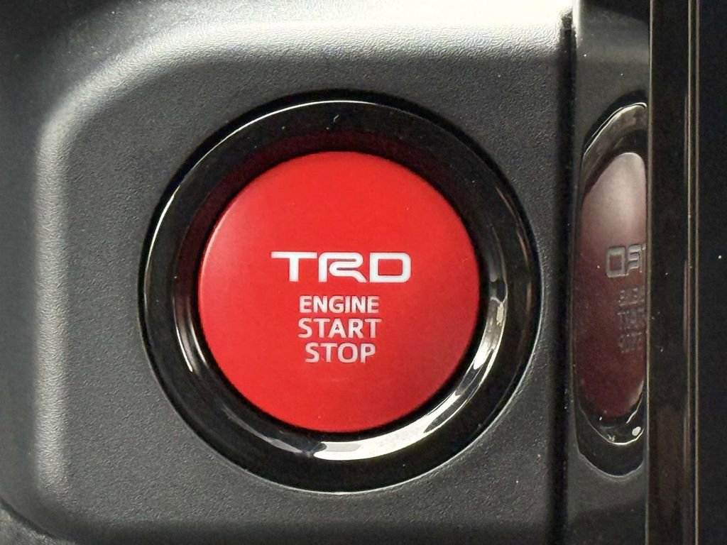 Used 2024 Toyota Tacoma TRD Off-Road image 27