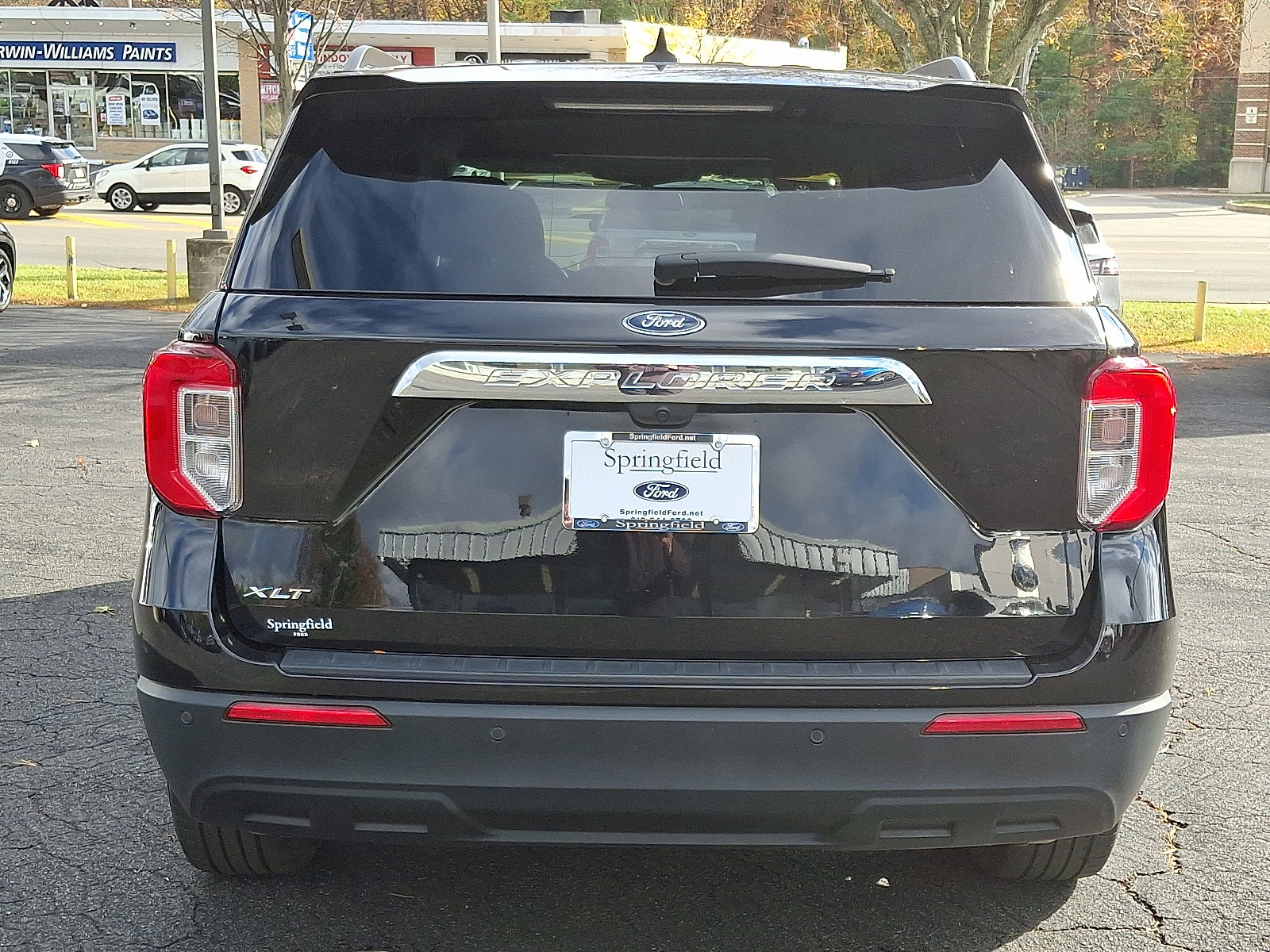 Used 2023 Ford Explorer XLT image 5