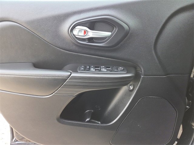 Used 2014 Jeep Cherokee Limited w/ Trailer Tow Group image 21