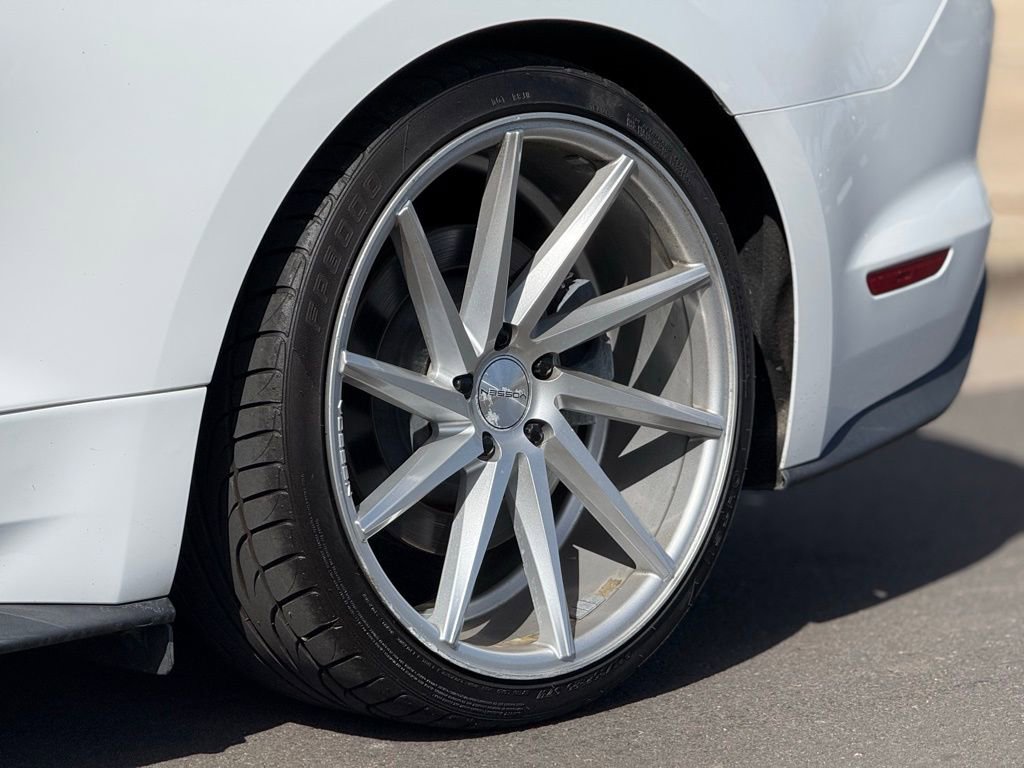 Used 2018 Ford Mustang GT Premium image 22