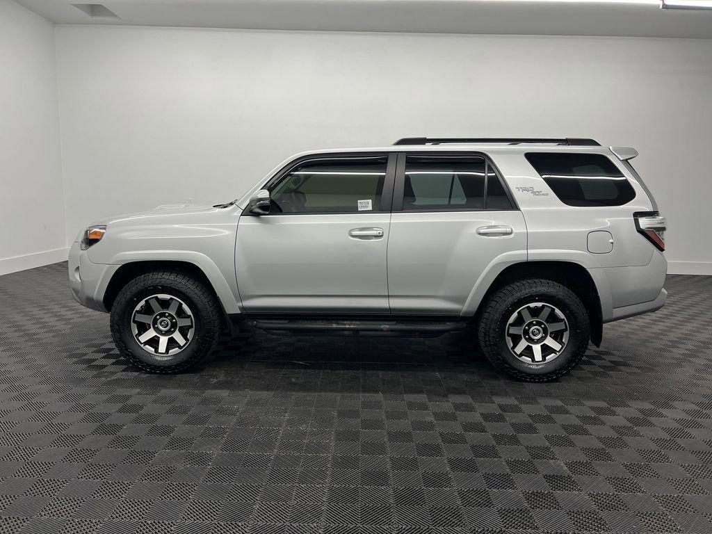 Used 2021 Toyota 4Runner TRD Off-Road Premium image 2