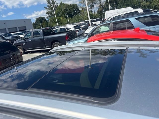 Used 2023 Buick Encore GX Essence w/ Advanced Technology Package AWD/4WD image 18