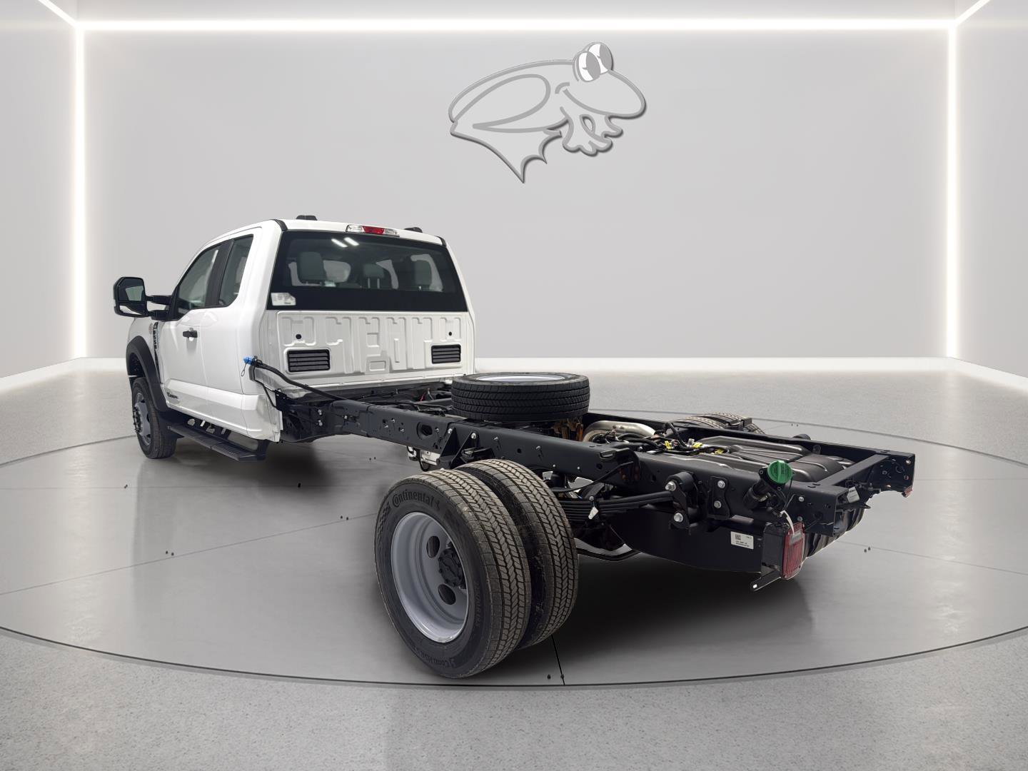 New 2026 Ford F550 4x4 SuperCab Super Duty image 4