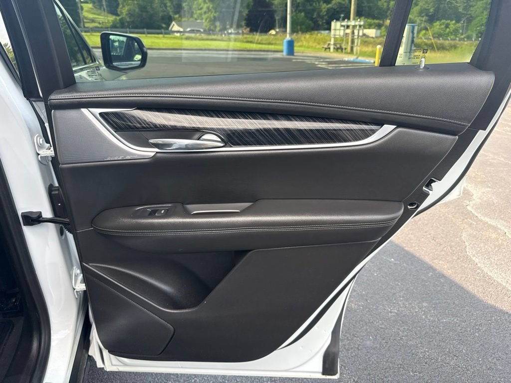 Used 2023 Cadillac XT6 Premium Luxury w/ Technology Package AWD/4WD image 40