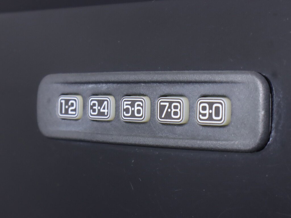 Used 2016 Ford F350 Platinum w/ Platinum Package AWD/4WD image 38