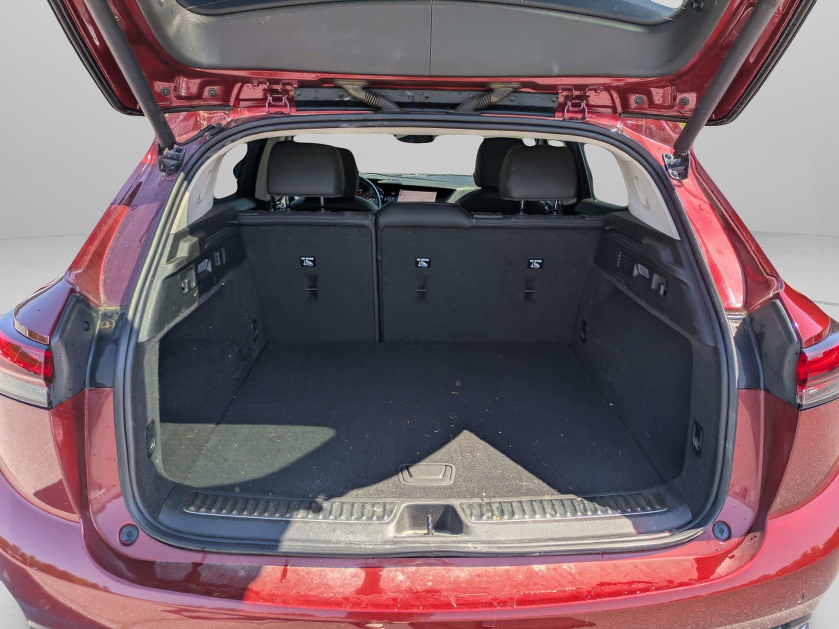 Used 2021 Buick Envision Essence w/ Technology Package I FWD image 9