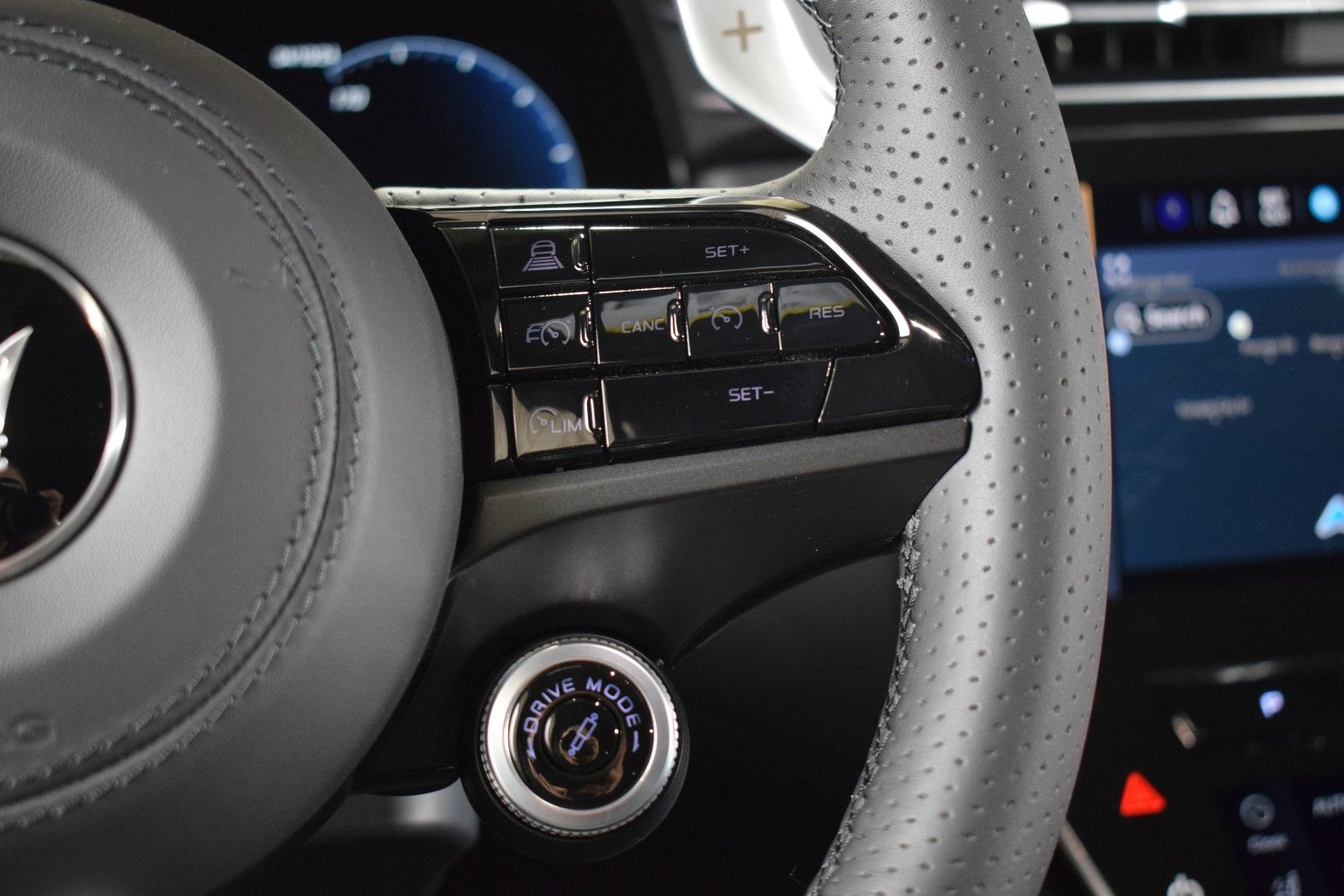 New 2024 Maserati Grecale Modena image 30