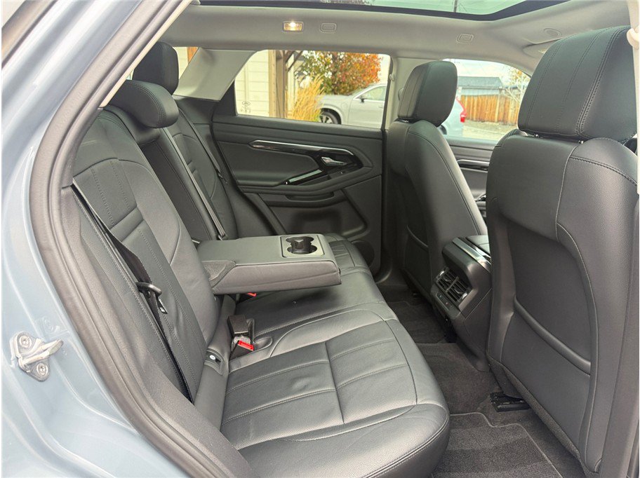 Used 2021 Land Rover Range Rover Evoque SE image 32