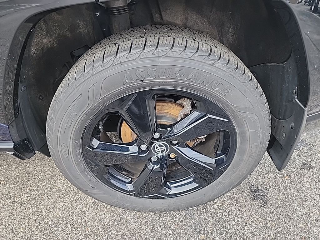 Used 2020 Toyota RAV4 XSE image 30