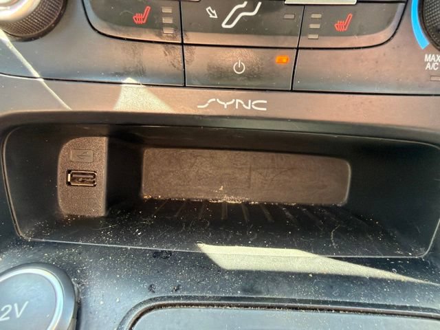 Used 2017 Ford Focus SE w/ Cold Weather Package FWD image 26