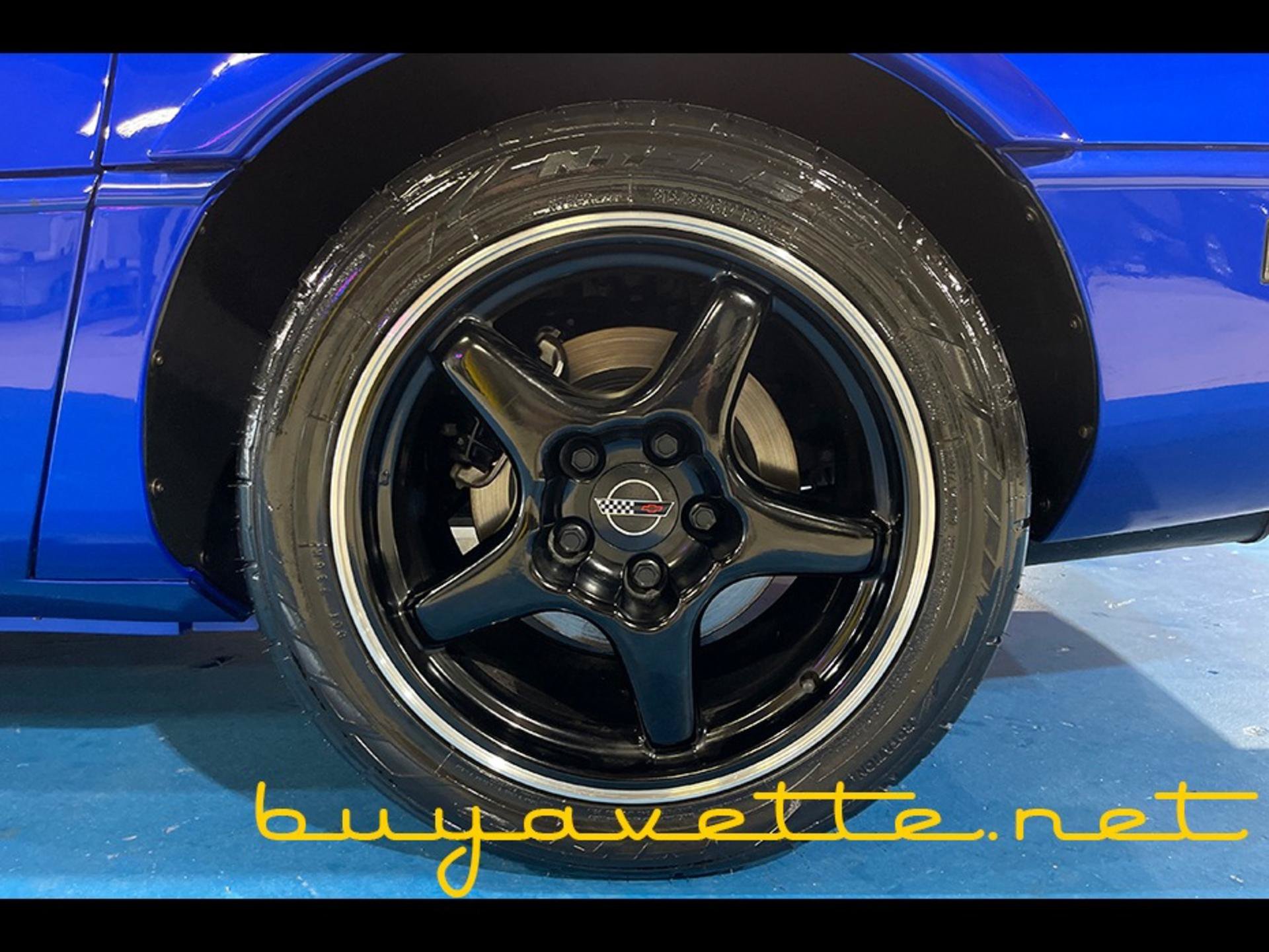 Used 1996 Chevrolet Corvette Coupe RWD image 10