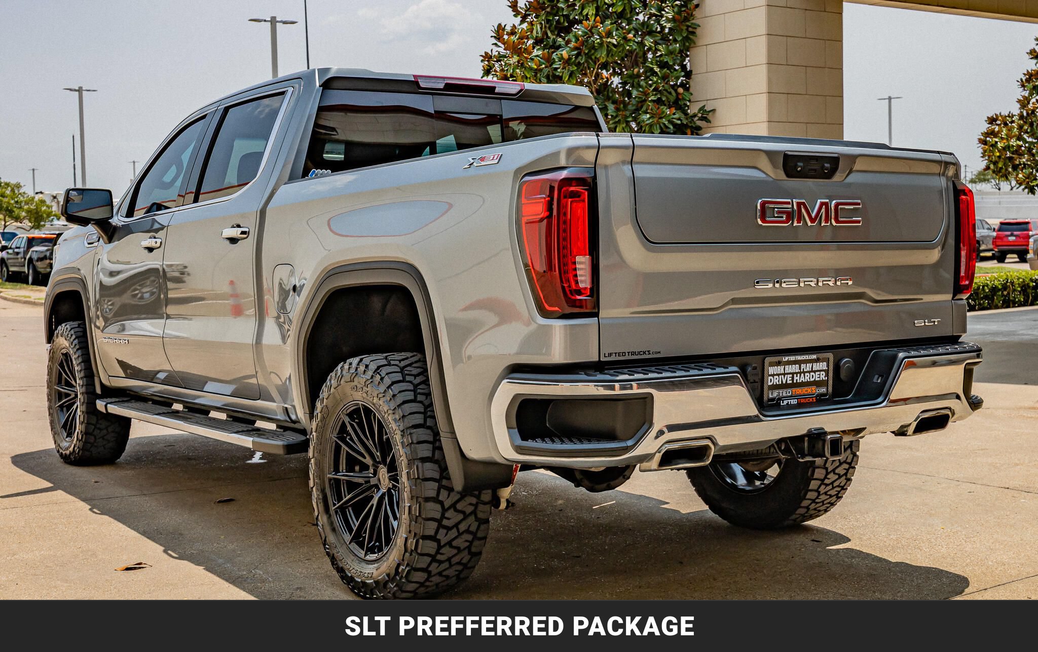 Used 2023 GMC Sierra 1500 SLT w/ SLT Premium Package AWD/4WD image 7