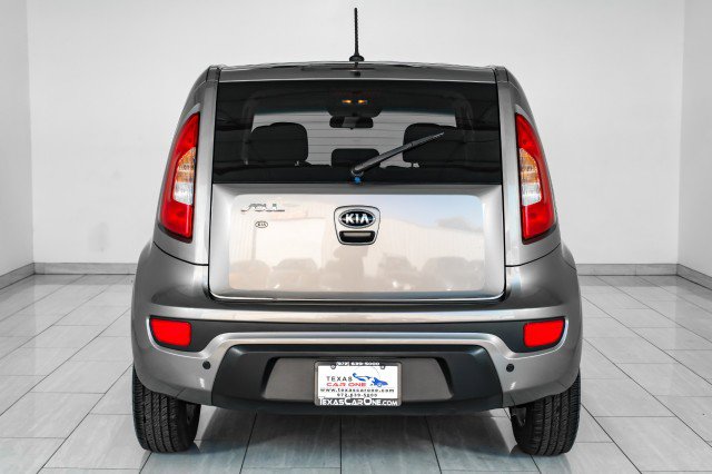 Used 2013 Kia Soul + image 7
