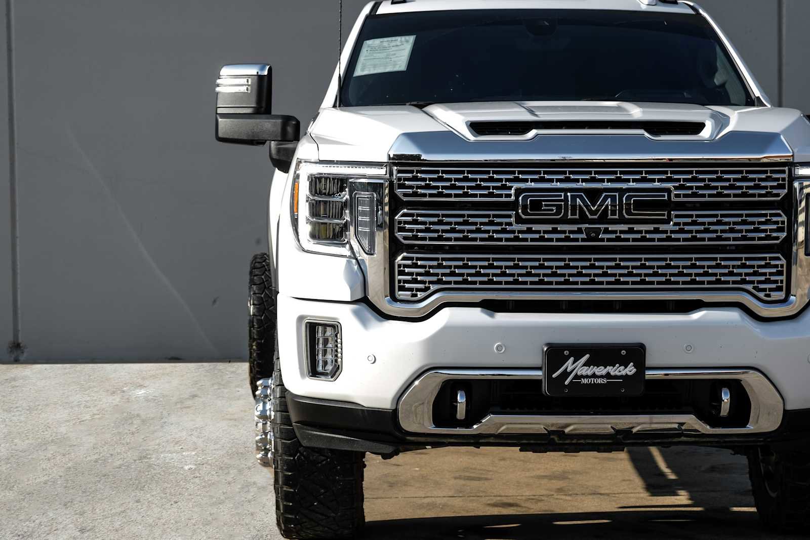 Used 2022 GMC Sierra 3500 Denali w/ Denali Ultimate Package AWD/4WD image 46