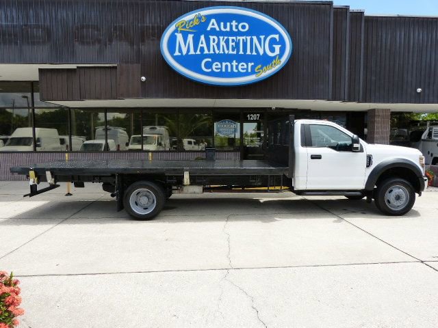 Used 2018 Ford F550 2WD Regular Cab Super Duty image 4