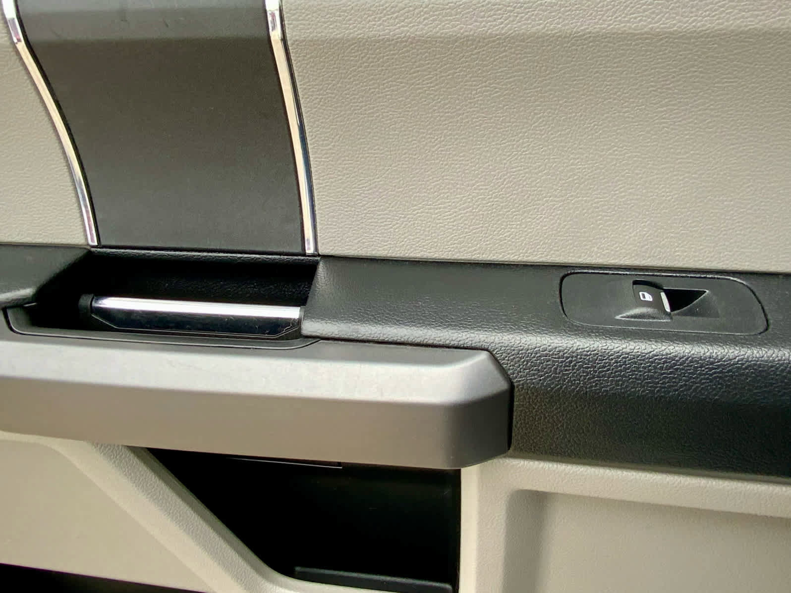 Used 2019 Ford F350 XLT w/ XLT Value Package image 48