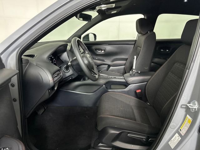 Used 2025 Honda HR-V Sport image 11
