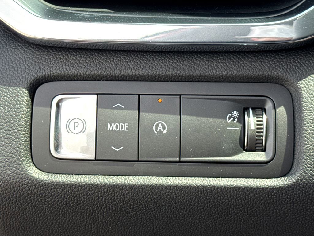 New 2026 GMC Acadia Elevation w/ Elevation Premium Package FWD image 11