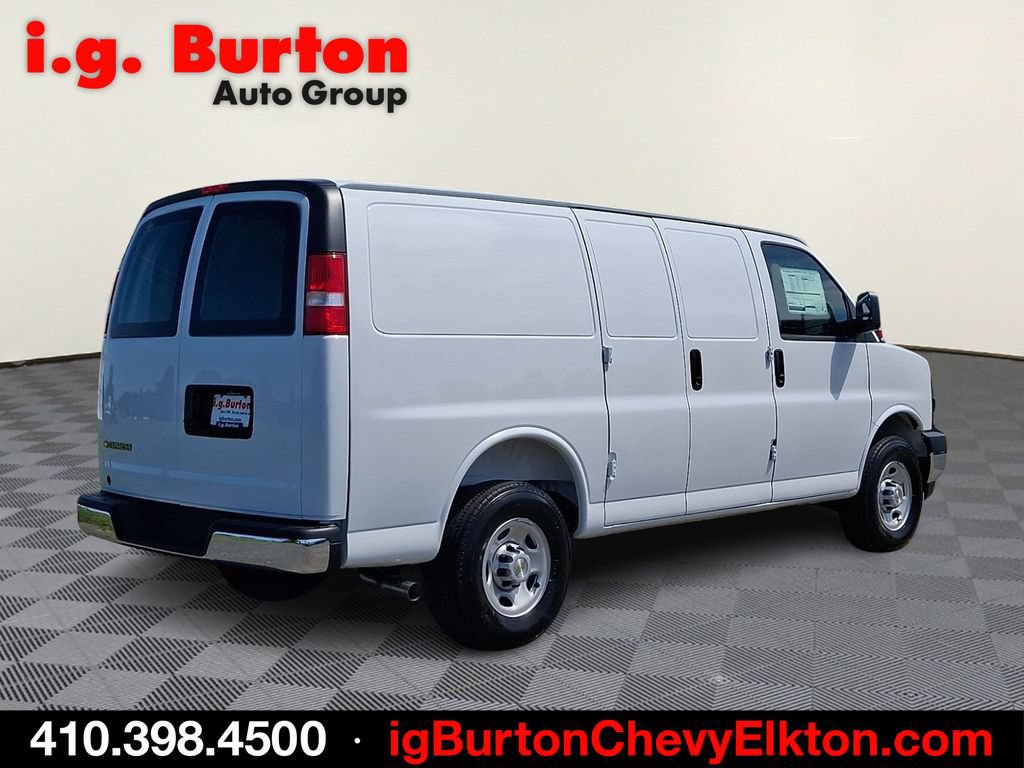 New 2026 Chevrolet Express 2500 w/ Driver Convenience Package RWD image 4