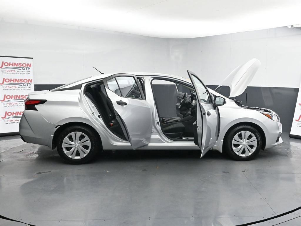 Used 2021 Nissan Versa S image 41