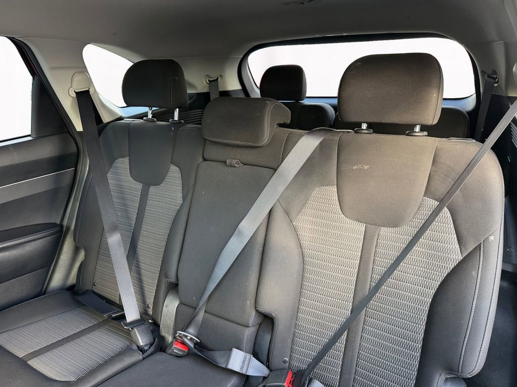 Used 2021 Kia Sorento LX image 13