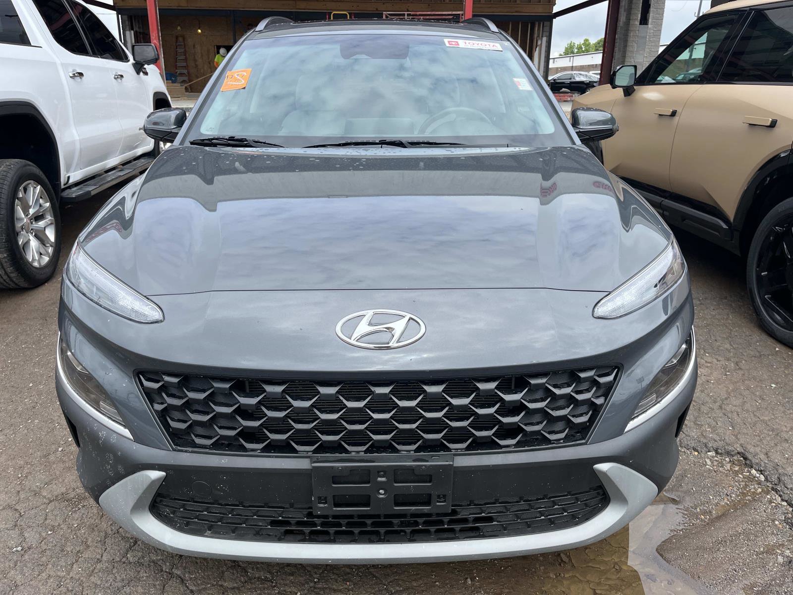 Used 2023 Hyundai Kona SEL w/ Convenience Package AWD/4WD image 2