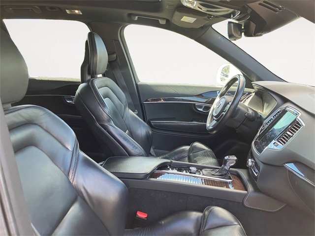 Used 2018 Volvo XC90 T5 Momentum w/ Convenience Package image 15