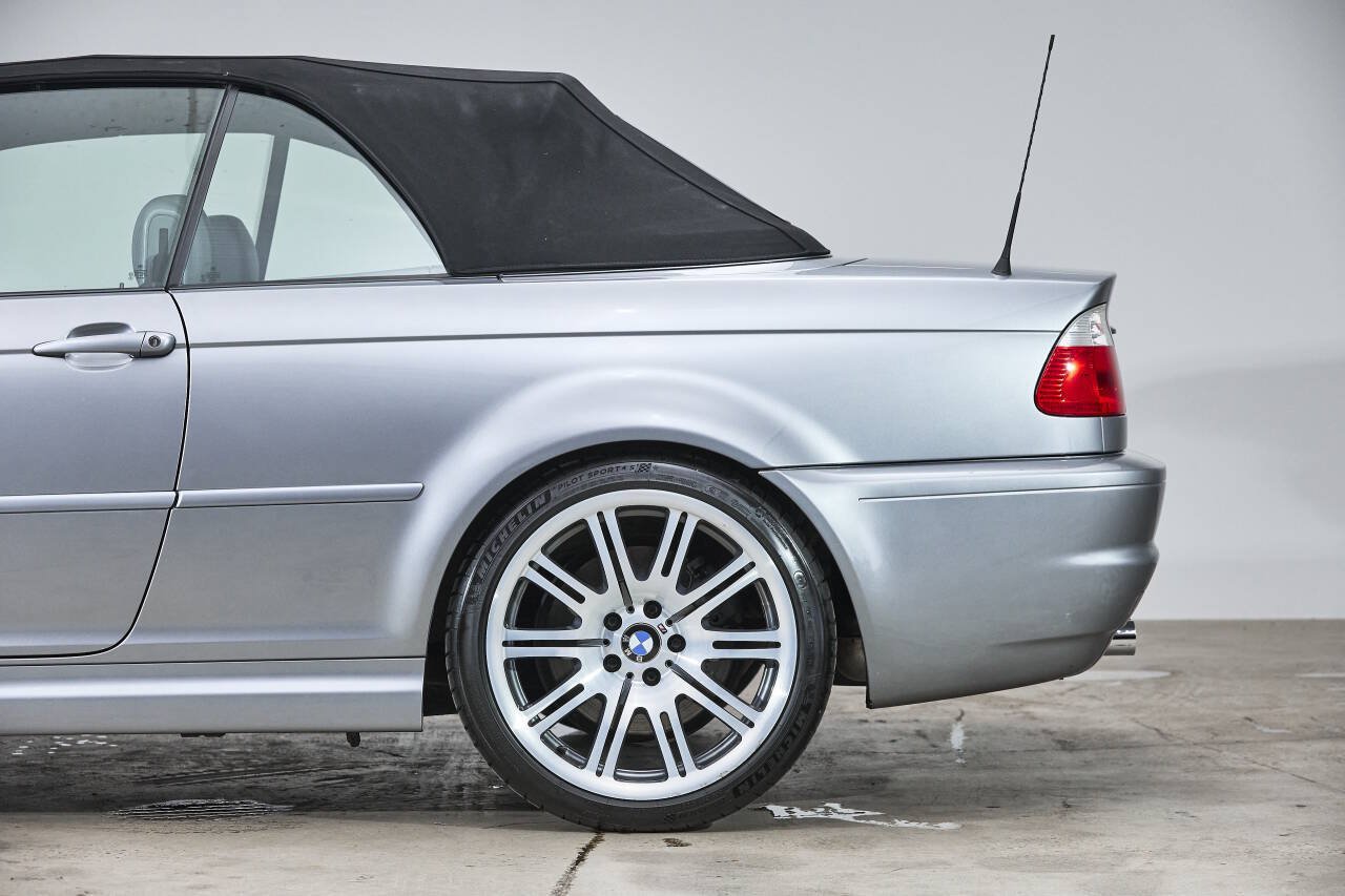 Used 2005 BMW M3 Convertible RWD image 32