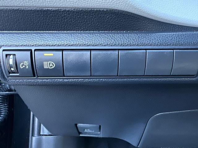 Used 2025 Toyota Corolla SE image 31