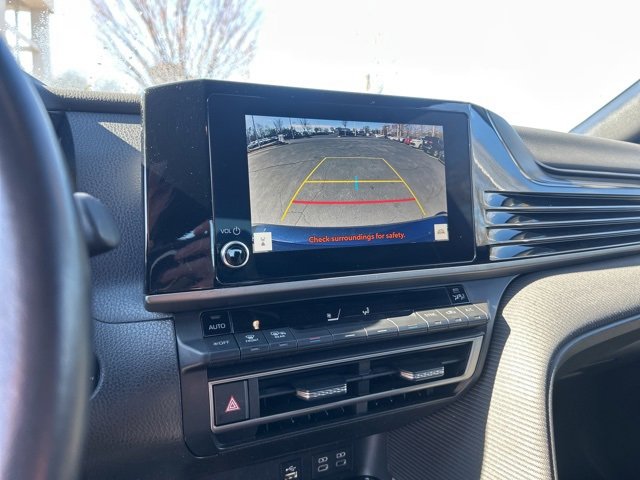 Used 2025 Toyota Camry SE image 22