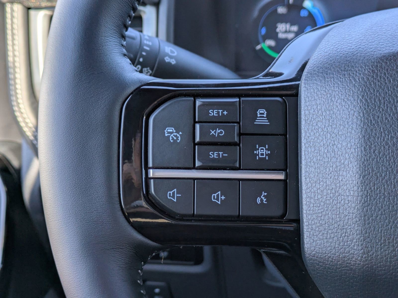 New 2025 Ford F150 Lightning Platinum image 29