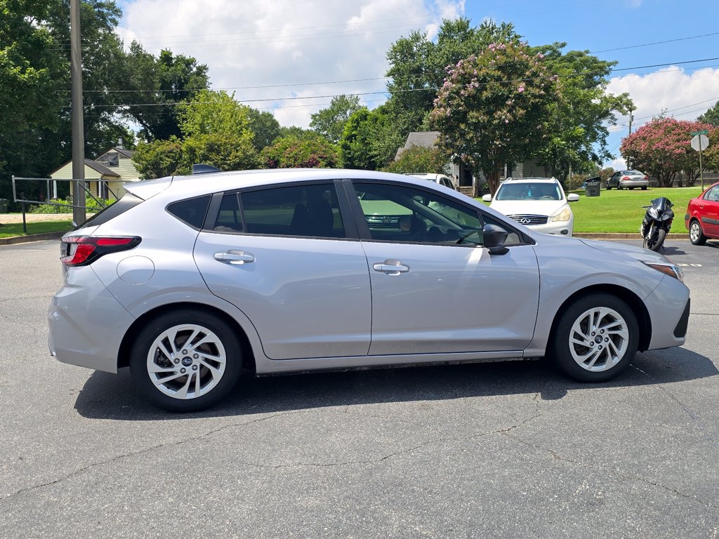Used 2024 Subaru Impreza 2.0i AWD/4WD image 2
