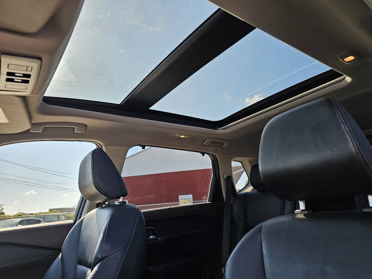 Used 2021 Nissan Rogue SL w/ Premium Package image 11