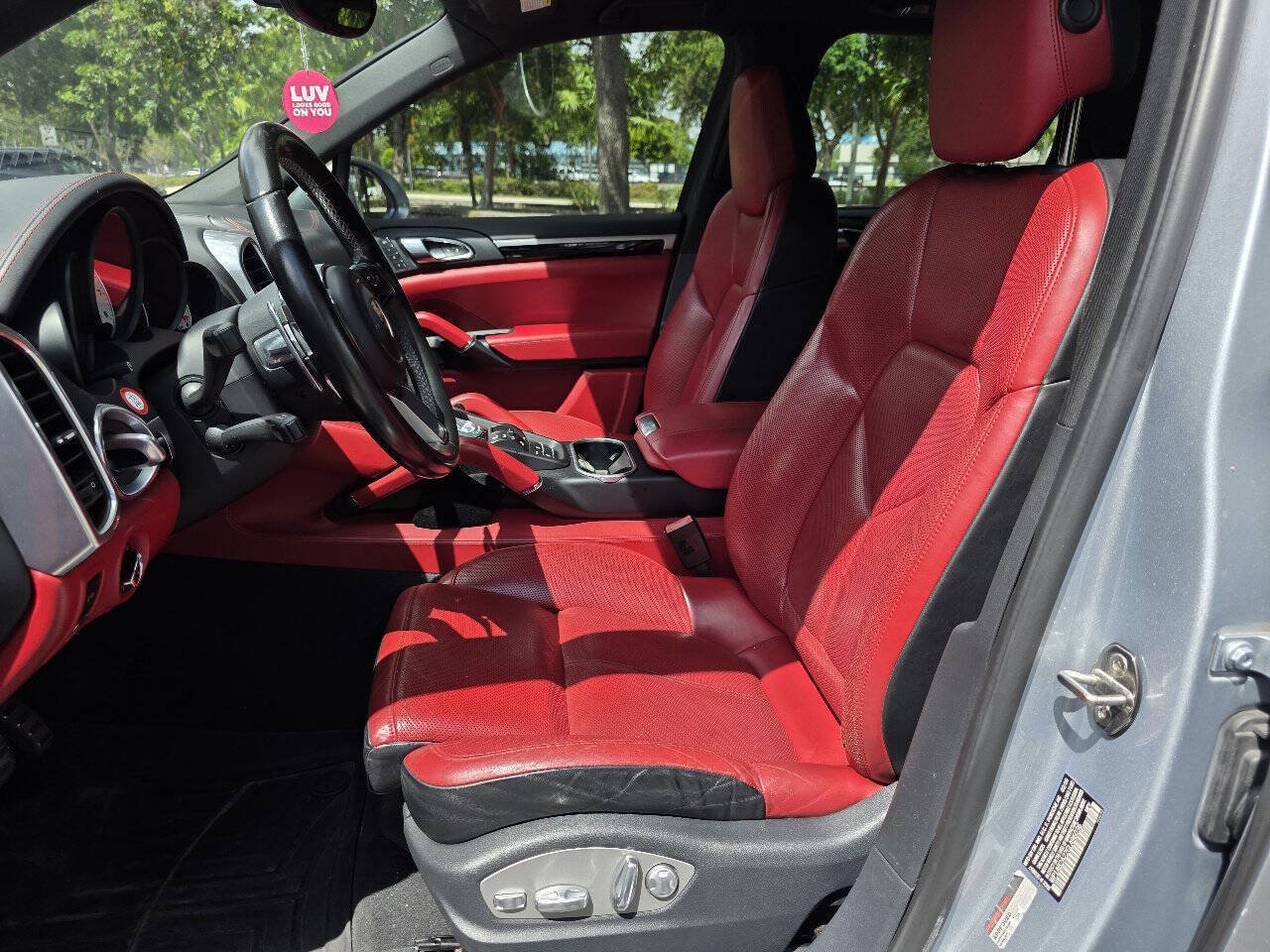 Used 2016 Porsche Cayenne S AWD/4WD image 12